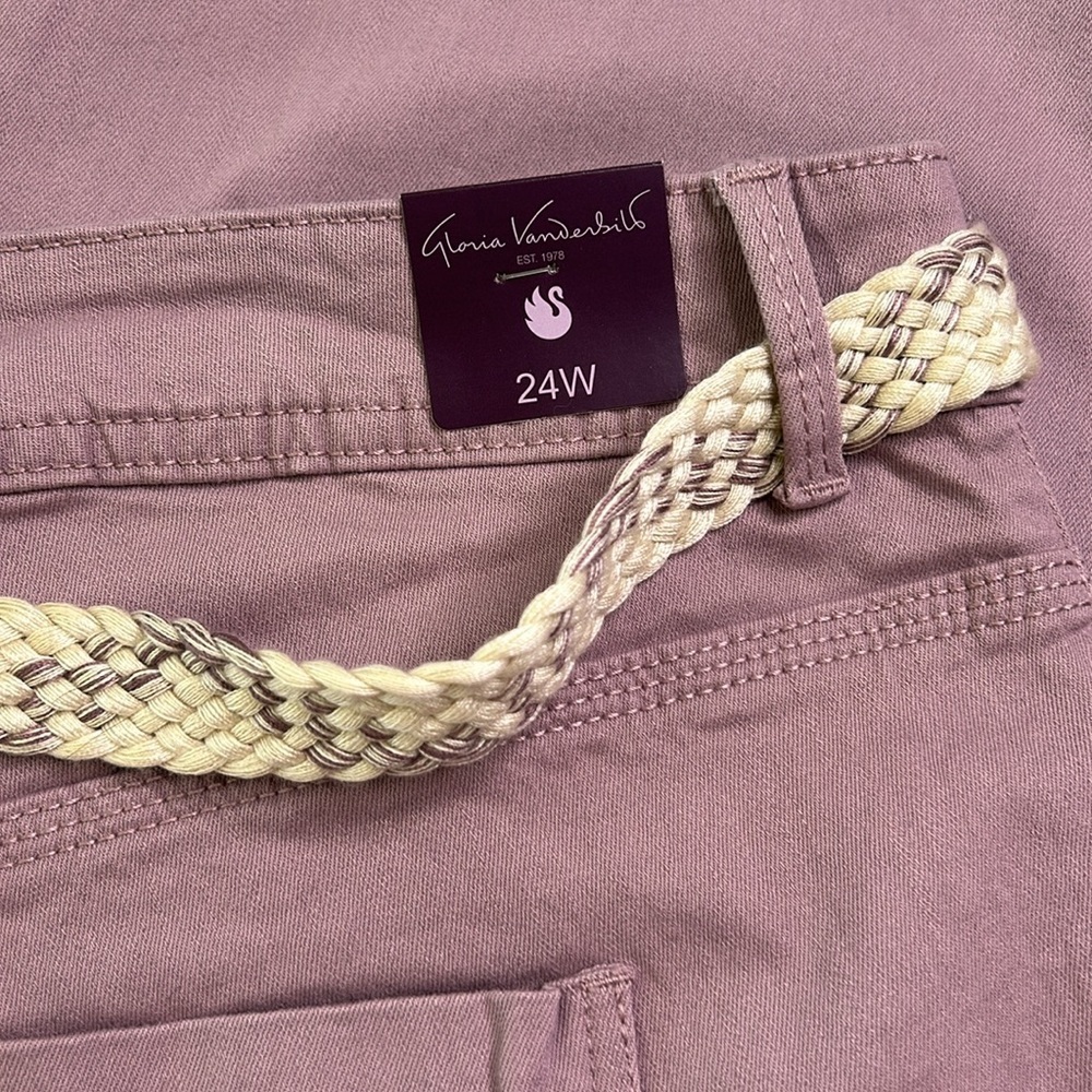 Gloria Vanderbilt Capri Pants - Picture 6 of 15